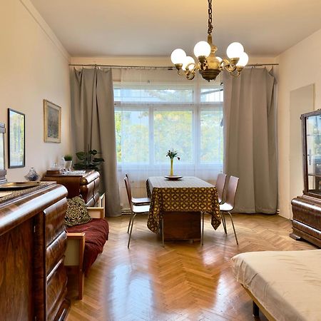 Apartment Sedlcanska - You Will Save Money Here - Equipped With Antique Furniture Прага Экстерьер фото